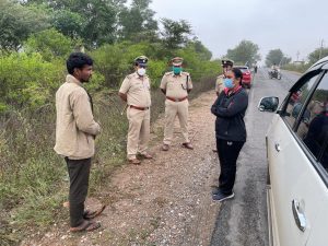 Chitradurga lorry driver assault and robery